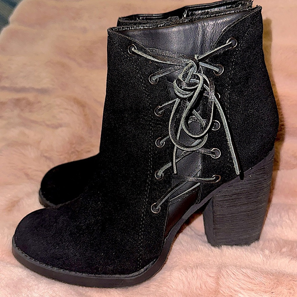 🖤 All BLK suede Volatile Boots 🖤